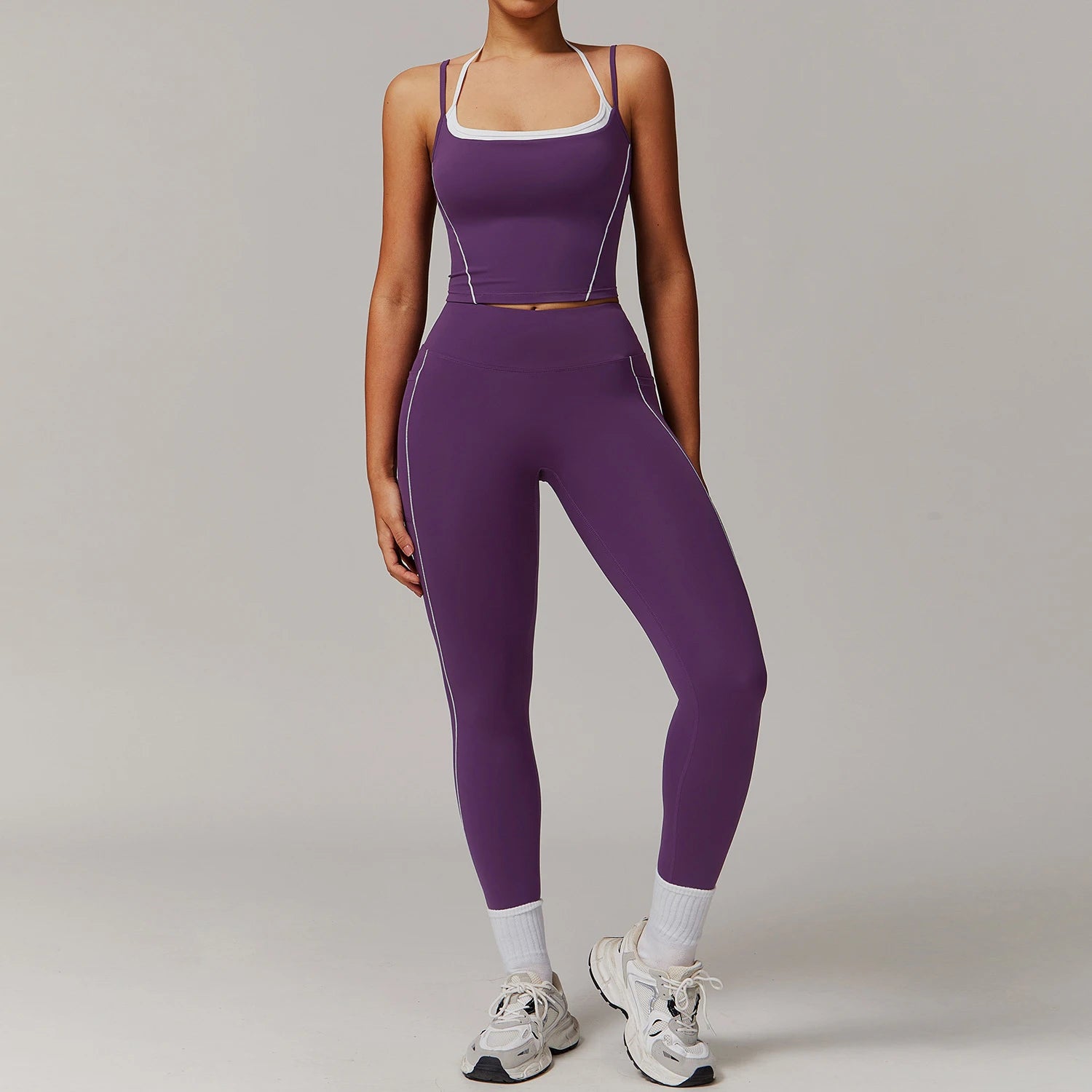 Fitness Set Cropped Top and V-Waist Yoga Pants