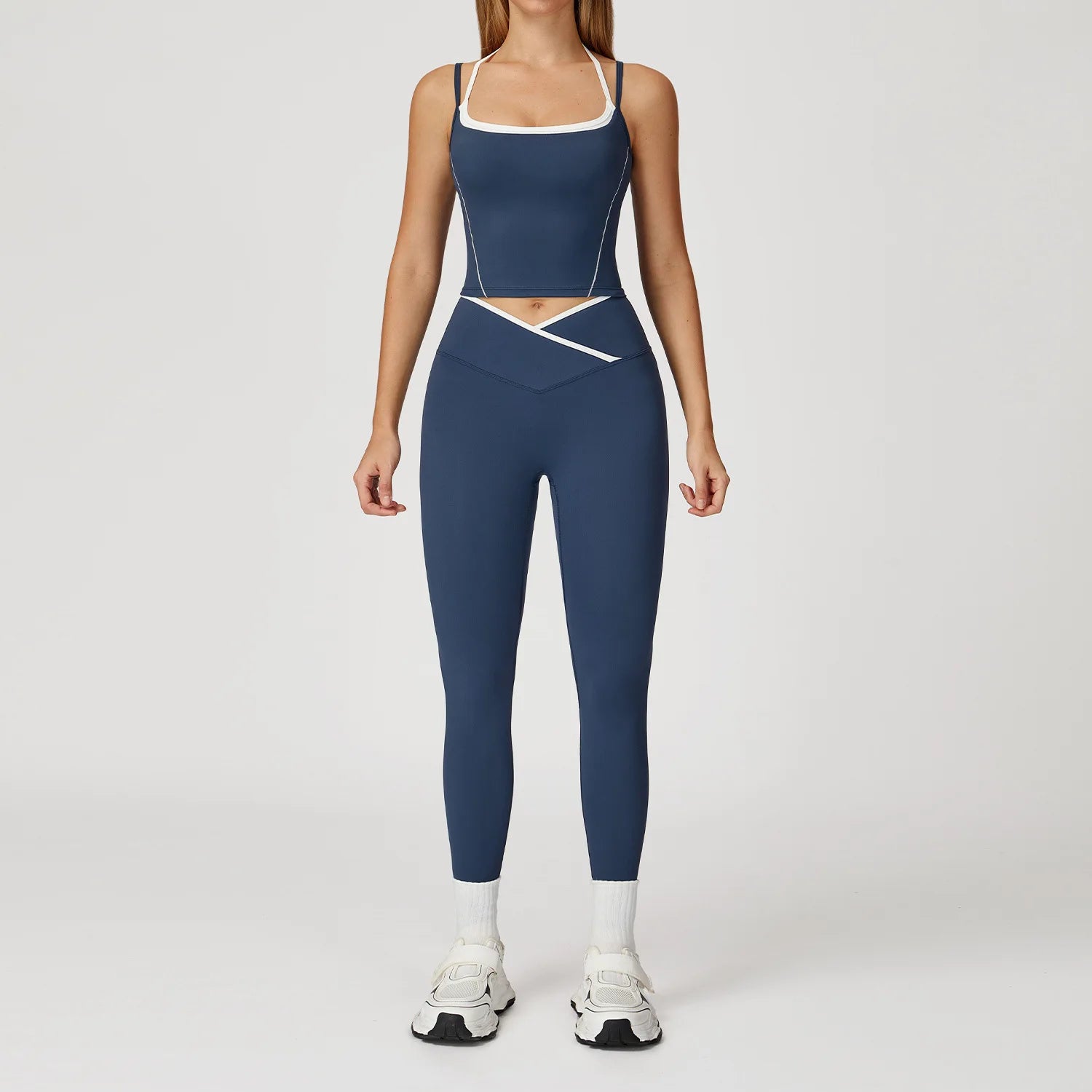 Fitness Set Cropped Top and V-Waist Yoga Pants