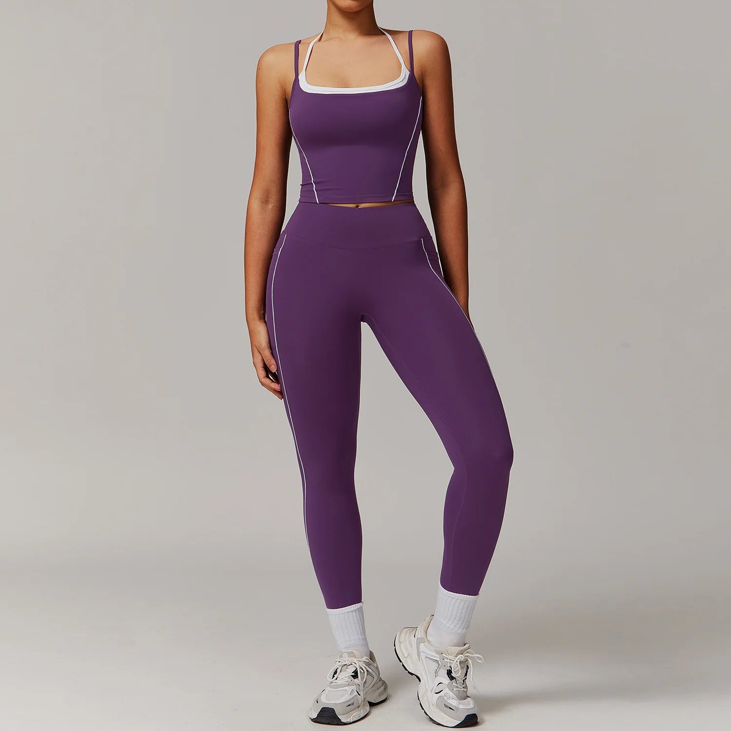 Fitness Set Cropped Top and V-Waist Yoga Pants